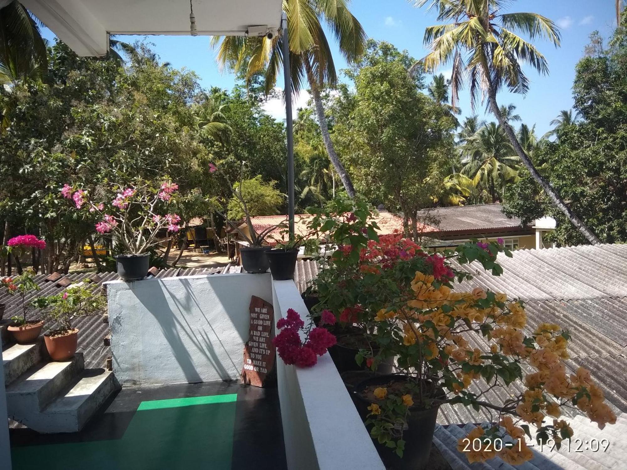 Awon Mirissa Hotel Exterior photo
